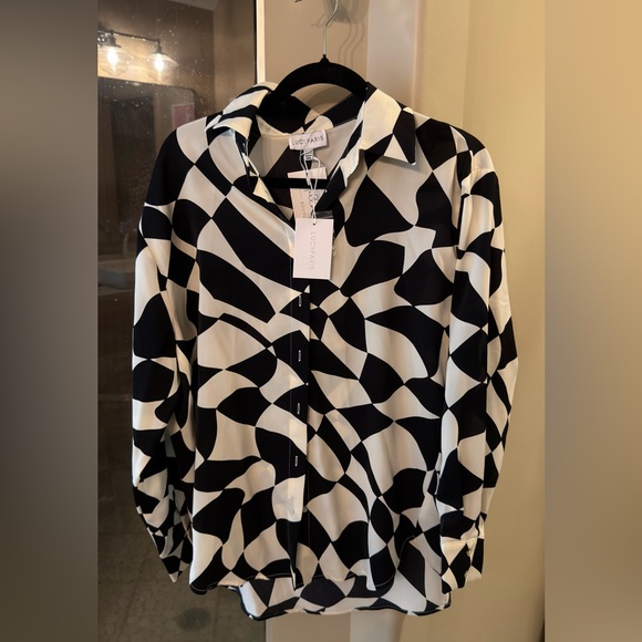 Lucy Paris Abstract Black and White Button Down Shirt - Picture 1 of 4